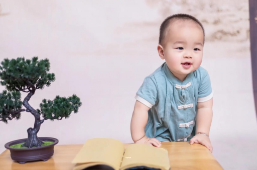云南宝宝爱吐奶是什么原因